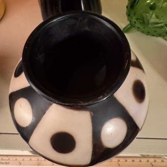 Signed Valeriano Paz Chulucanas Peru Circle Square Brown Cream Handmade Vase VTG - Picture 5 of 10